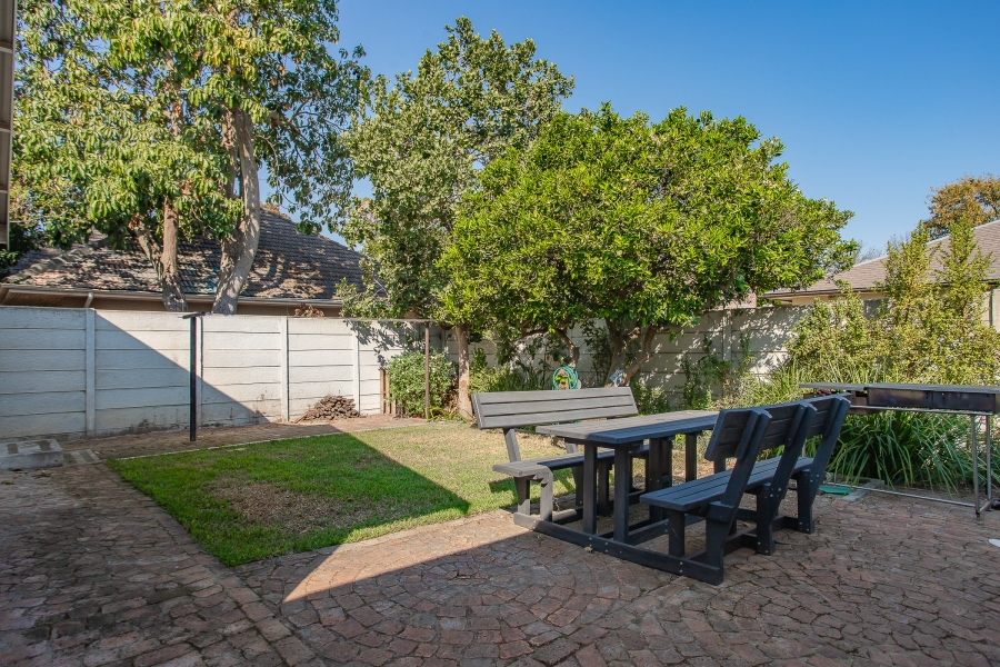 2 Bedroom Property for Sale in Lemoenkloof Western Cape